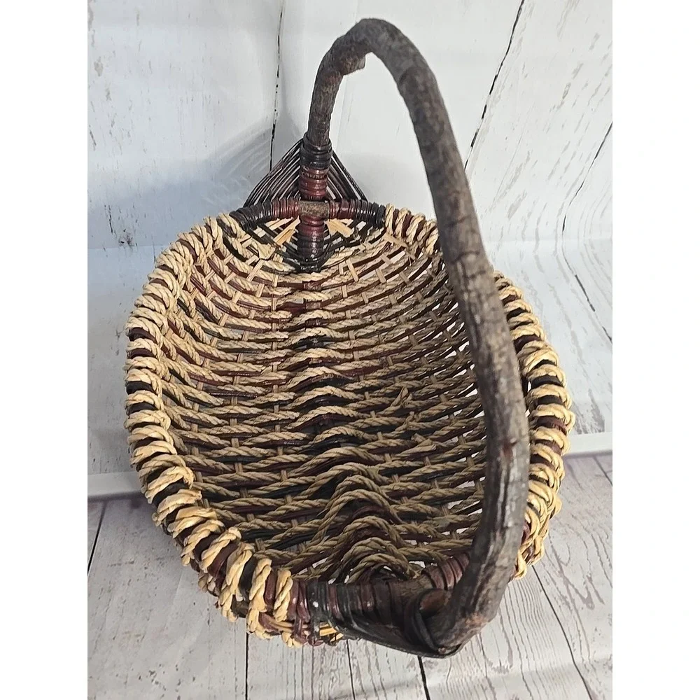 Antique Primitive Hand Made Woven Split  Egg Gathering‎ Basket Large